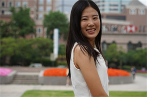 The Relationship Between Shanghai's Cultural Industry and Economic Development